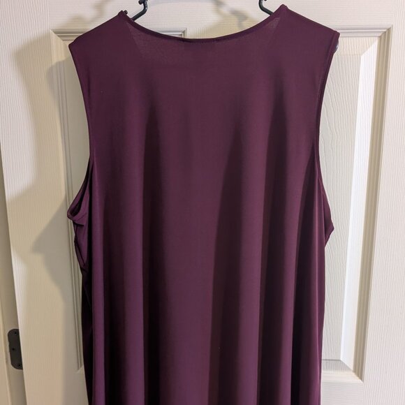 Catherines Womens Plus Size 1X 18/20 Maroon Sleeveless Knit Top - Picture 2 of 4